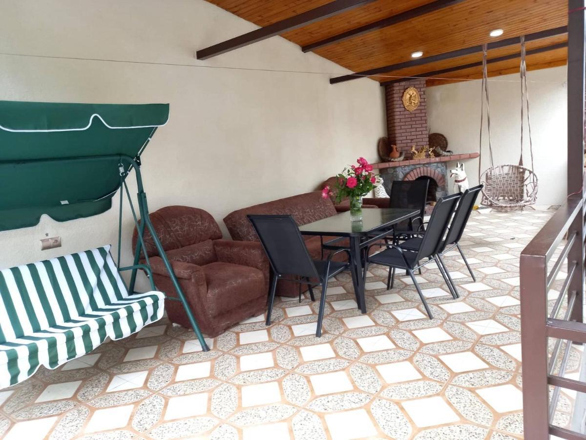 קאחתי Guest House Ivo מראה חיצוני תמונה
